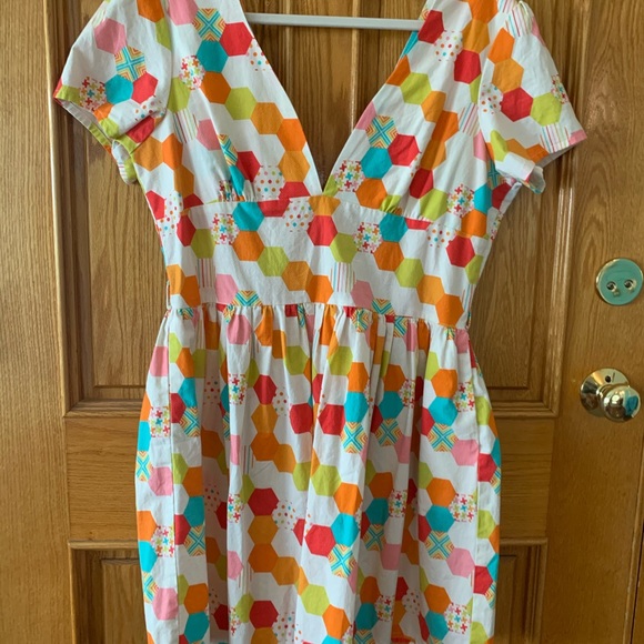 Bernie Dexter Sloan Square Dress In Honeycomb - Picture 3 of 3